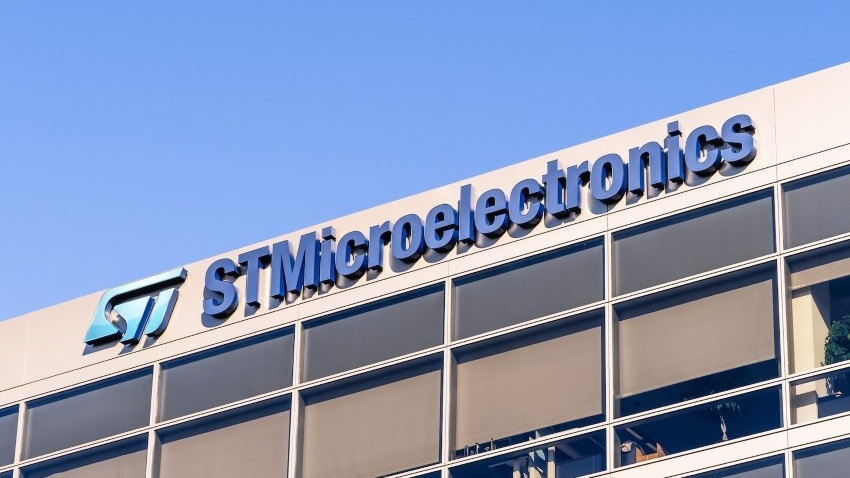 Azione stmicroelectronics sale