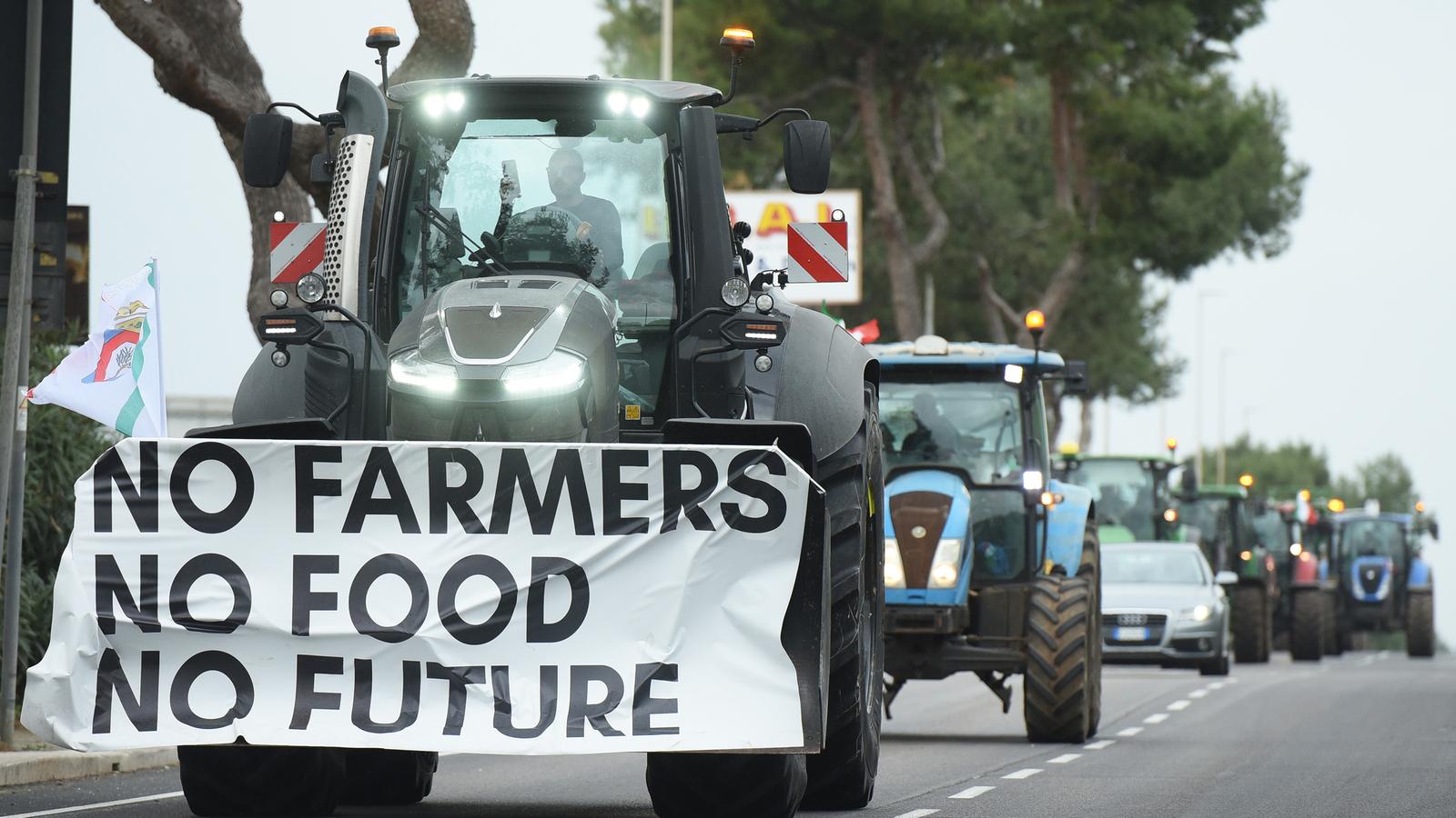 Protesta Dei Trattori Il Parlamento Ue Approva La Revisione Della Pac Ecco I Vantaggi Per Gli