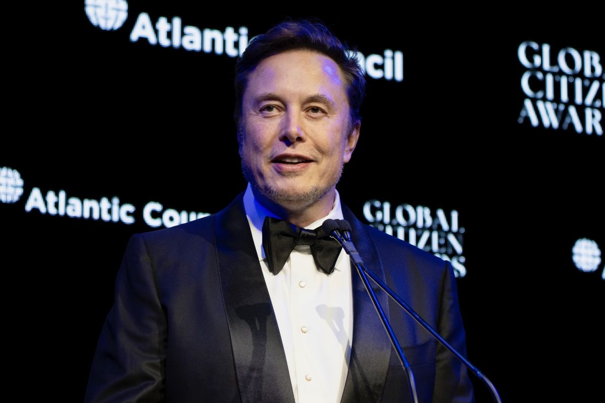 https://static.milanofinanza.it/content_upload/img/2025/01/202501150858293542/ElonMusk-531545.jpg