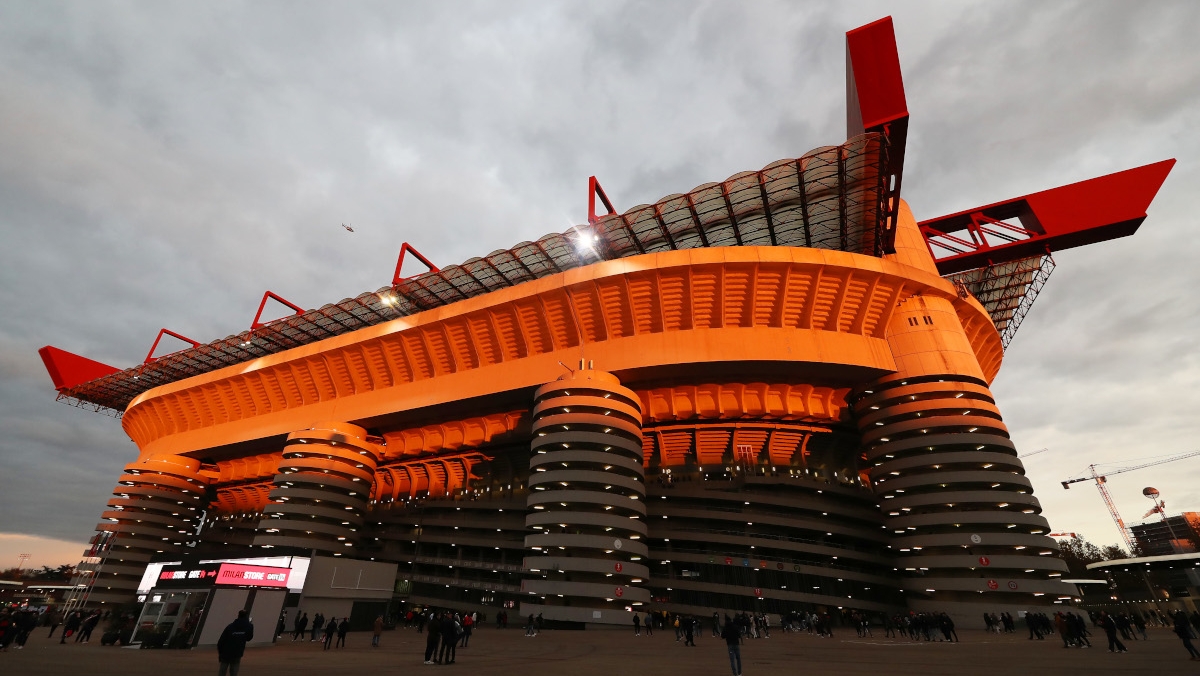 https://static.milanofinanza.it/content_upload/img/2025/03/202503112009093442/San-Siro-outside-sunset-788604.jpg