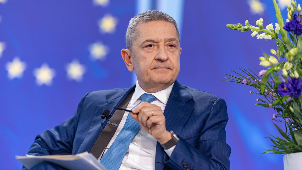 https://static.milanofinanza.it/content_upload/img/2025/05/202505021922127428/Imagoeconomica_2395240-642195.jpg