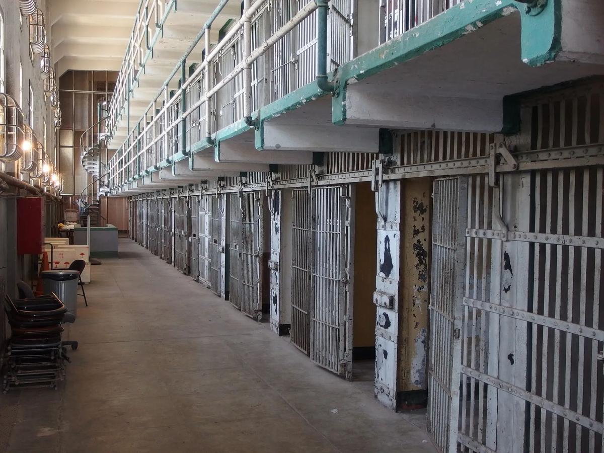 https://static.milanofinanza.it/content_upload/img/2025/05/202505050914408250/Alcatraz-408039.jpg