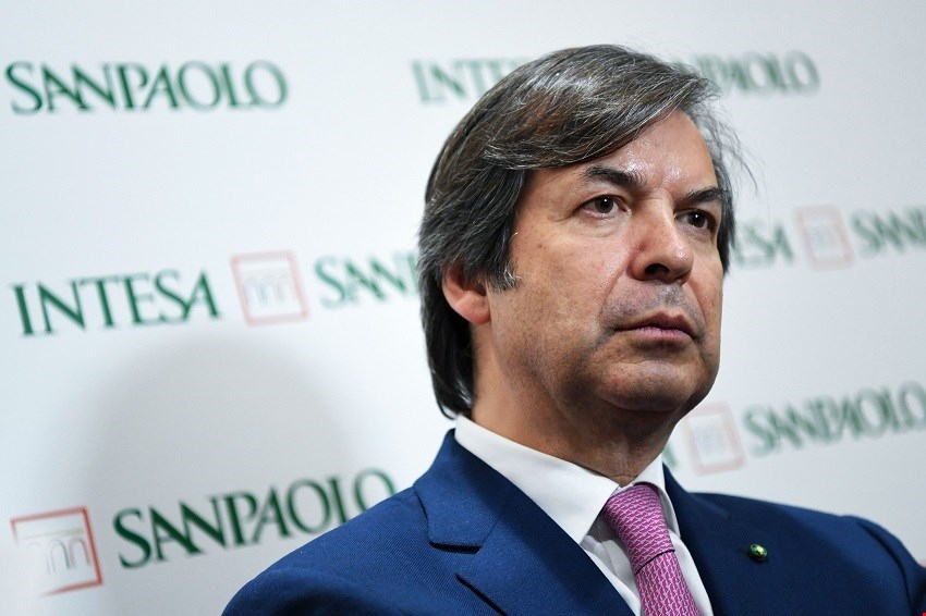 https://static.milanofinanza.it/content_upload/img/2025/05/202505061254489543/MessinaIntesaSanpaolo-9879831-408712.jpg