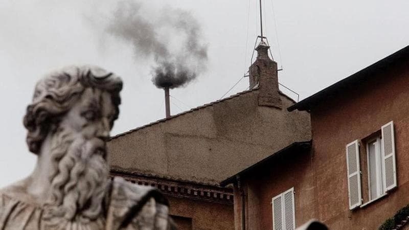 https://static.milanofinanza.it/content_upload/img/2025/05/202505081201401691/fumatanera-612116.jpg