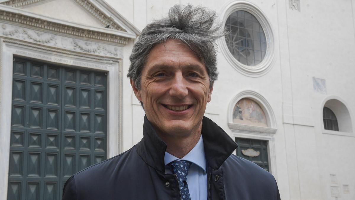 https://static.milanofinanza.it/content_upload/img/2025/05/202505081710366332/Venierdisinvolta-786744.jpg