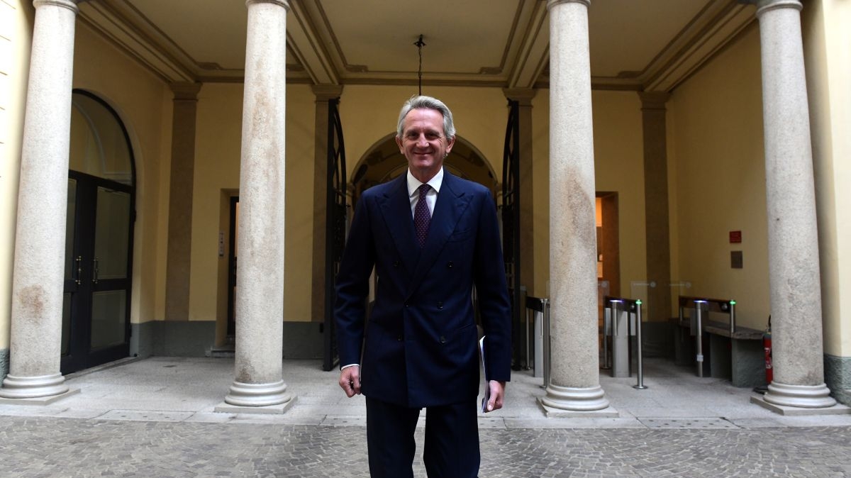 https://static.milanofinanza.it/content_upload/img/2025/05/202505220717034912/AlbertoNagelceodiMediobanca-481753.jpg