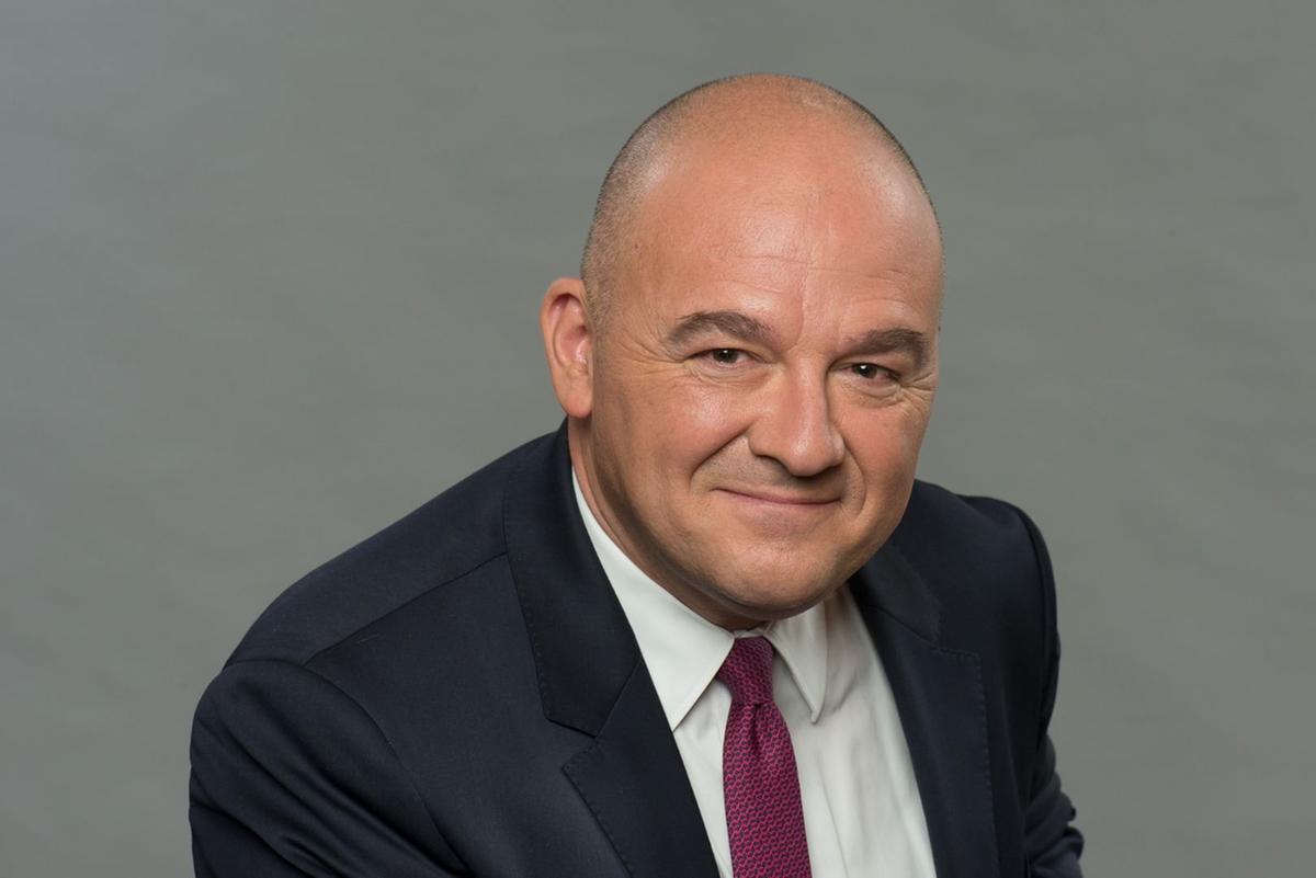 https://static.milanofinanza.it/content_upload/img/2025/05/202505222135178220/StephaneBoujnahceoEuronext-989976.jpg