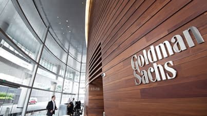 https://static.milanofinanza.it/content_upload/img/2025/05/202505271112174128/goldmansachs-650075.jpg