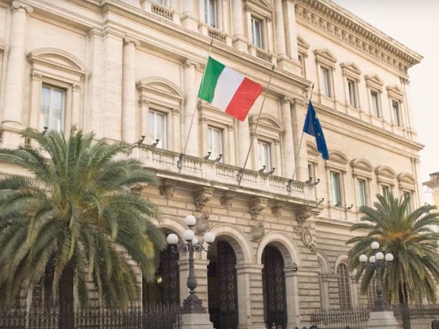 https://static.milanofinanza.it/content_upload/img/2025/05/202505310803003259/palazzoKoch-711635.jpg