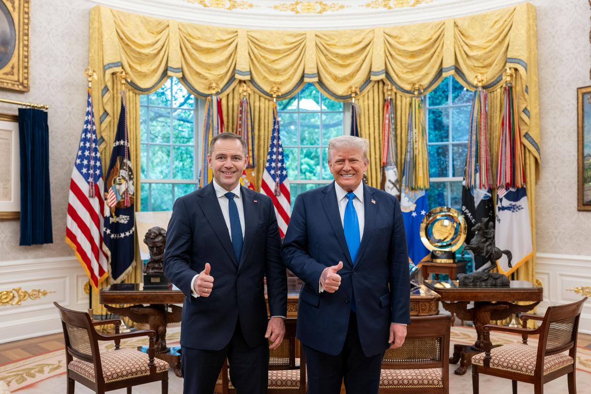 https://static.milanofinanza.it/content_upload/img/2025/06/202506020842086755/Poloniapresidente2025KarolNawrocki-764082.jpg
