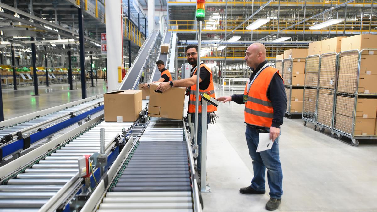 https://static.milanofinanza.it/content_upload/img/2025/06/202506031232489232/Imagoeconomica_2415973-179261.jpg