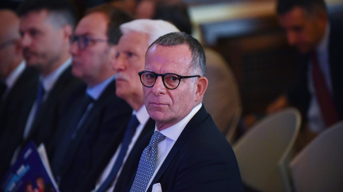 https://static.milanofinanza.it/content_upload/img/2025/06/202506031308055705/Imagoeconomica_2469064-877845.jpg
