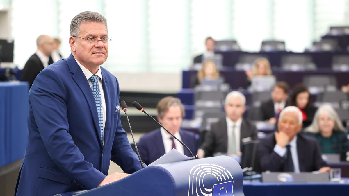 https://static.milanofinanza.it/content_upload/img/2025/06/202506031444395834/Imagoeconomica_2418119-439225.jpg