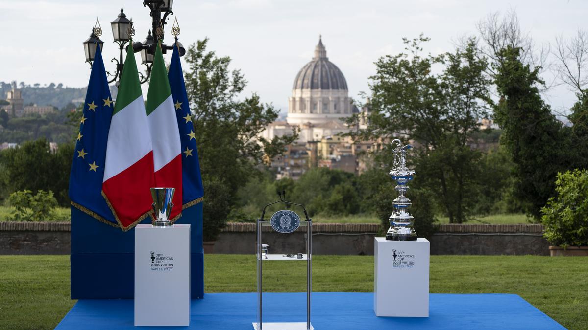 https://static.milanofinanza.it/content_upload/img/2025/06/202506031959095591/Imagoeconomica_24628861-741752.jpg