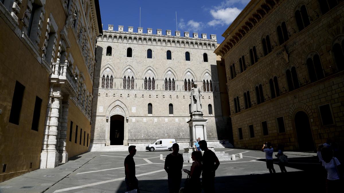 https://static.milanofinanza.it/content_upload/img/2025/06/202506051321427113/MPSRoccaSalimbeniImagoeconomica_7243141-156810.jpg