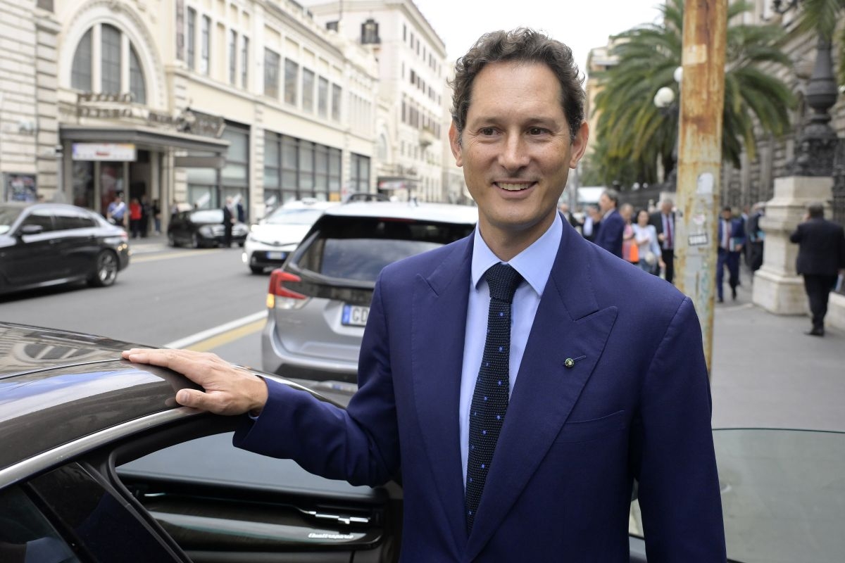 https://static.milanofinanza.it/content_upload/img/2025/06/202506161313488668/JohnElkann-819764.jpg