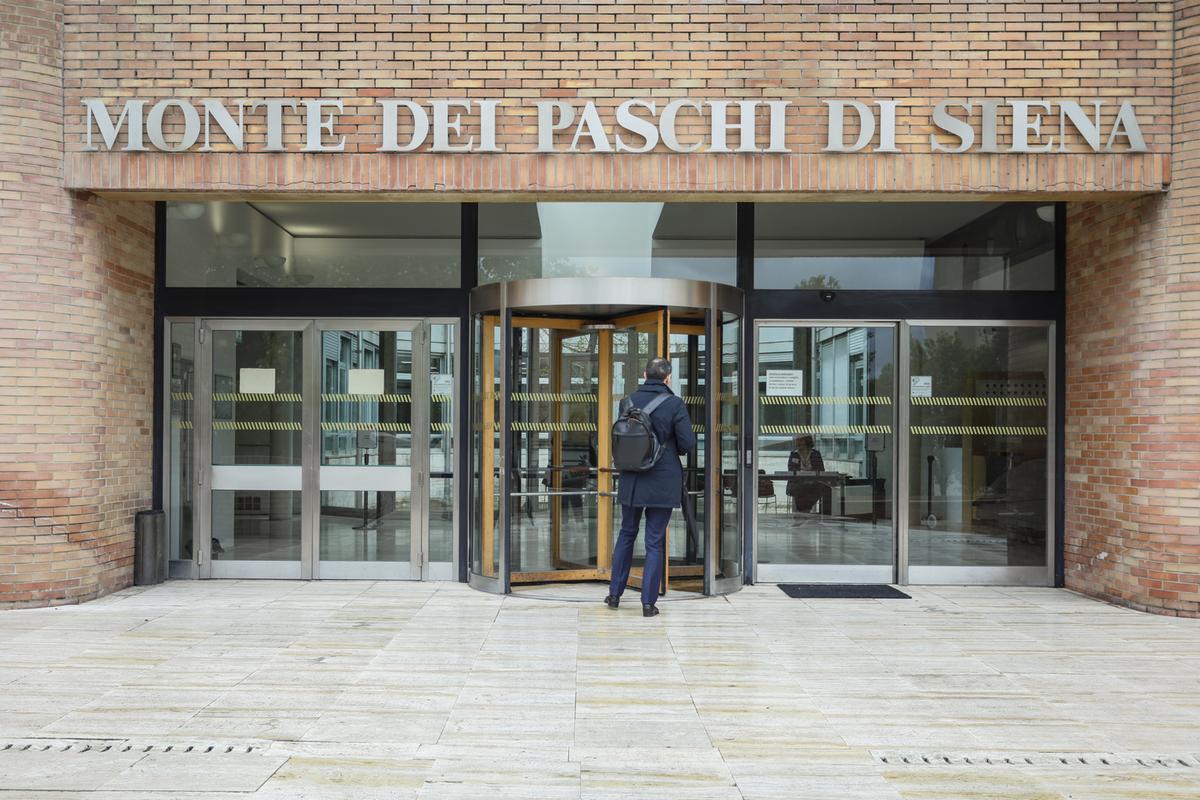 https://static.milanofinanza.it/content_upload/img/2025/06/202506171849205966/Imagoeconomica_2435144-927072.jpg