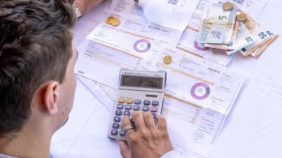 https://static.milanofinanza.it/content_upload/img/2025/06/202506272014362744/BOLLETTEImagoeconomica_1787284-776026-196457.jpg