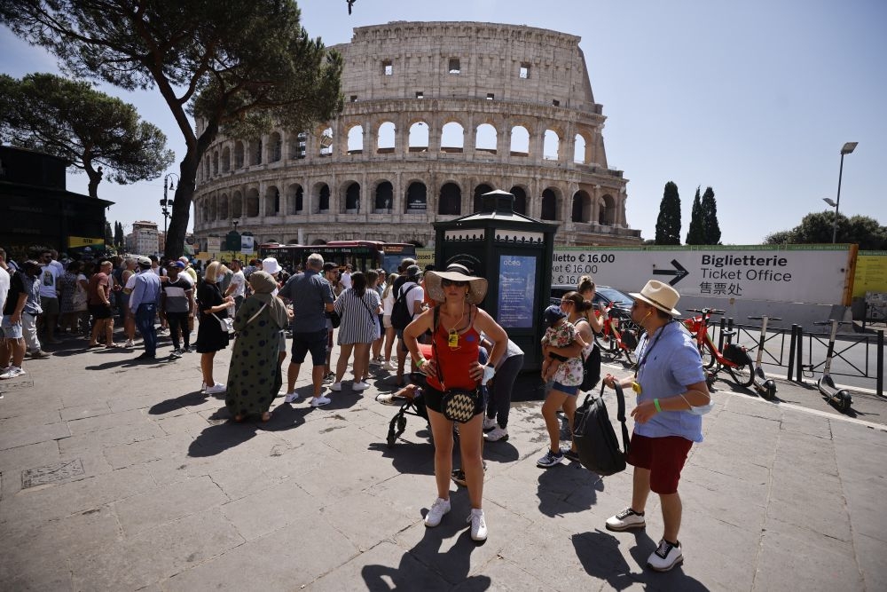 https://static.milanofinanza.it/content_upload/img/2025/06/202506301303042998/Colosseo-302891.jpg