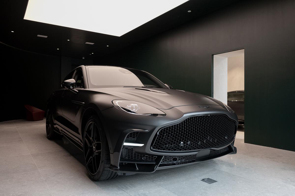https://static.milanofinanza.it/content_upload/img/2025/07/202507031106339068/2025_06_05_Aston_Martin_Bologna_foto_Giacomo_Maestri_030-317237.jpg
