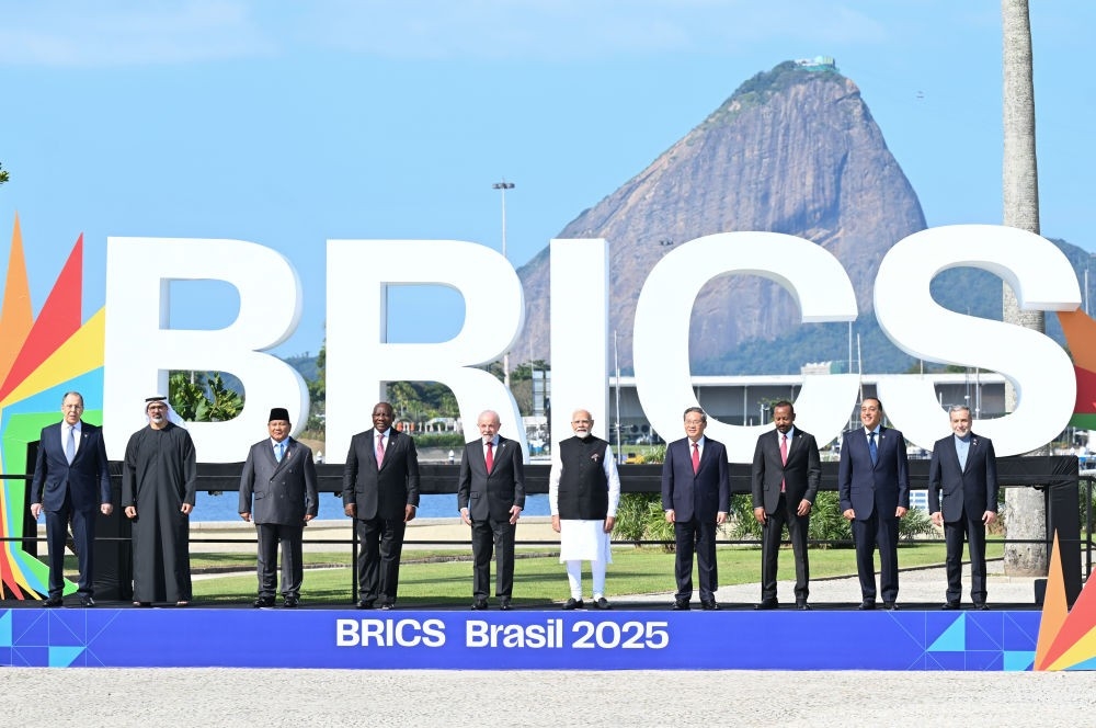 https://static.milanofinanza.it/content_upload/img/2025/07/202507081601203102/bricsfotorio-389983.jpg