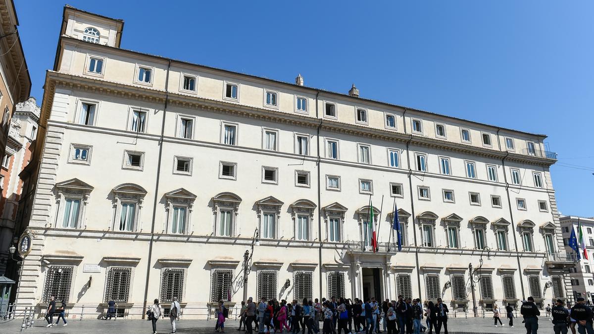 https://static.milanofinanza.it/content_upload/img/2025/07/202507141942194710/Imagoeconomica_2441201-874411.jpg