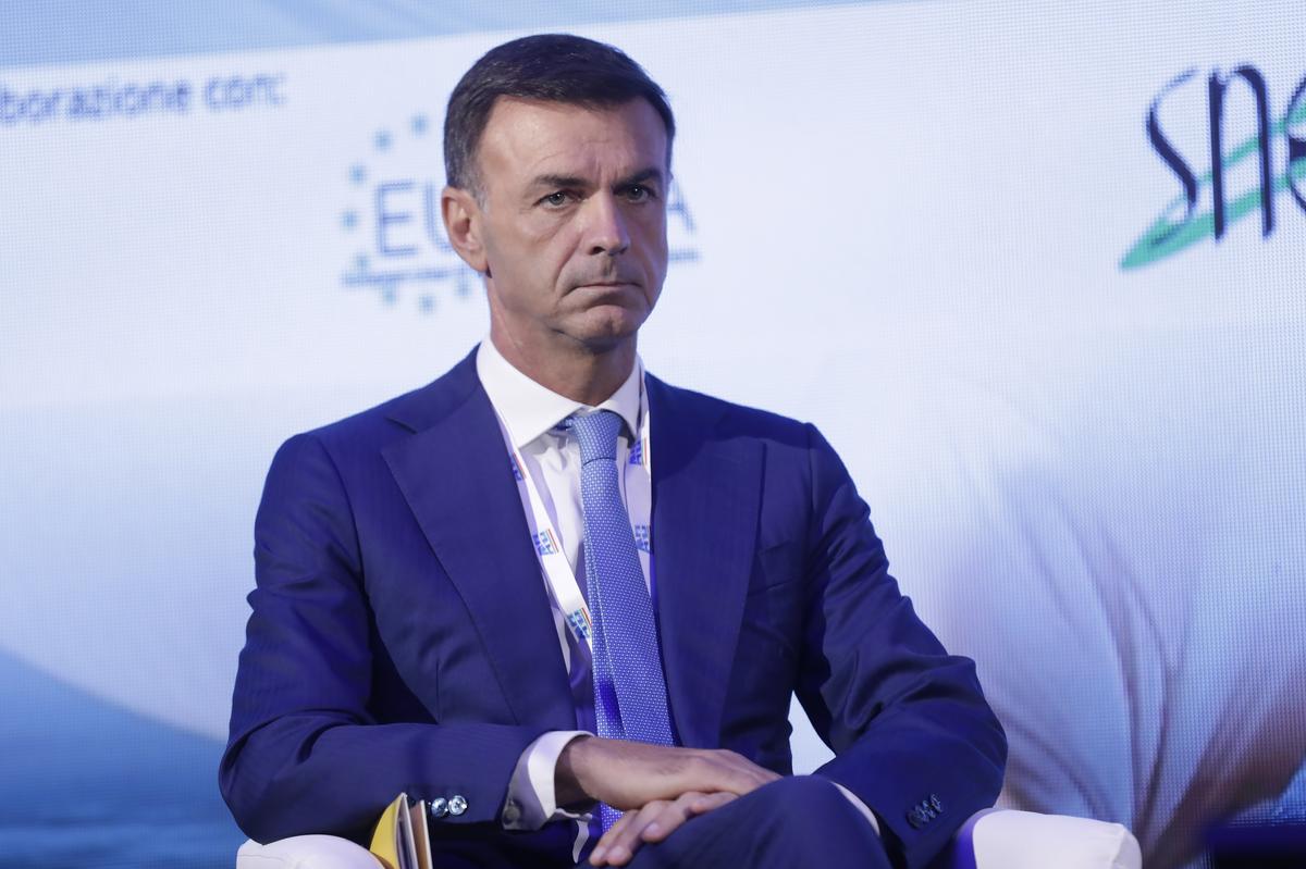 https://static.milanofinanza.it/content_upload/img/2025/07/202507151009534018/Imagoeconomica_2501478-855406.jpg