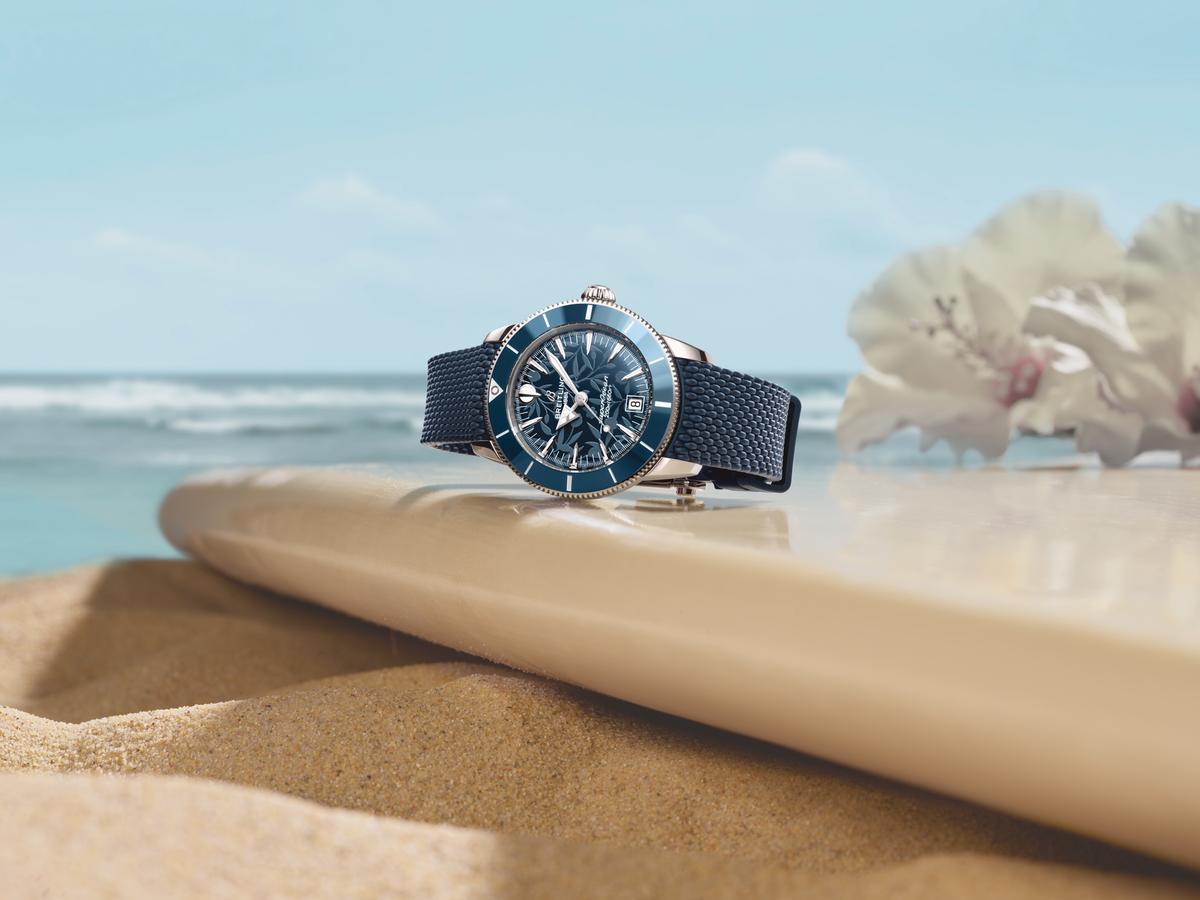https://static.milanofinanza.it/content_upload/img/2025/07/202507181312395593/60_Breitling_Superocean_Heritage_B31_Automatic_40_Kelly_Slater_Ref_AB31101A1C1S1_RGB-378177.jpg