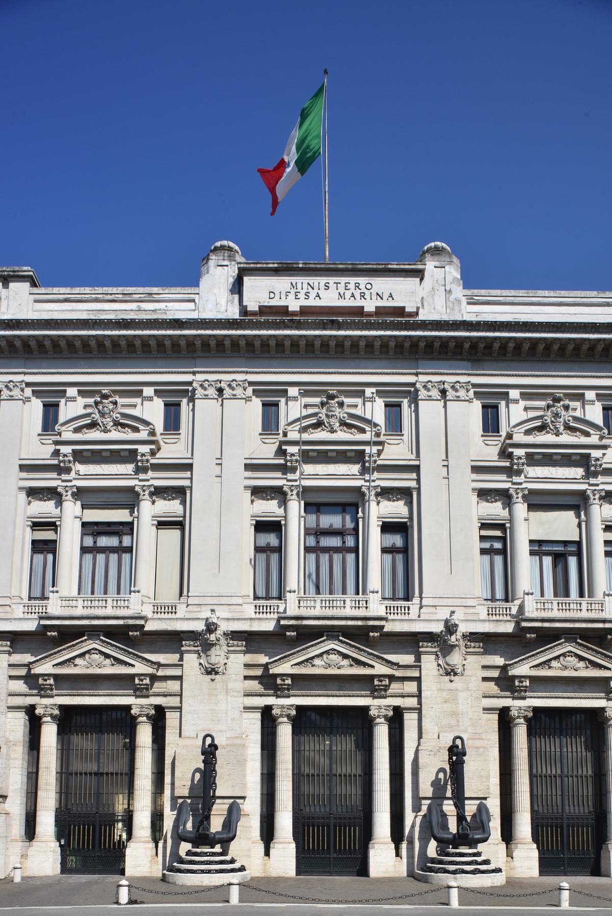 https://static.milanofinanza.it/content_upload/img/2025/07/202507182218337424/Imagoeconomica_1402034-165220.jpg