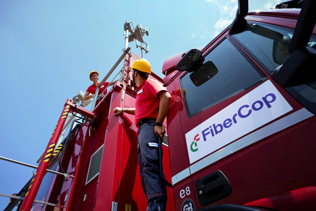 https://static.milanofinanza.it/content_upload/img/2025/07/202507231143419352/FiberCop_Roma_Carrato-362349.jpg
