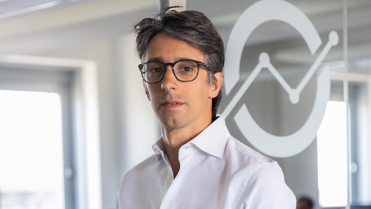 https://static.milanofinanza.it/content_upload/img/2025/07/202507251803113095/GiovanniDapr_Moneyfarm_2_HR-457938.jpg