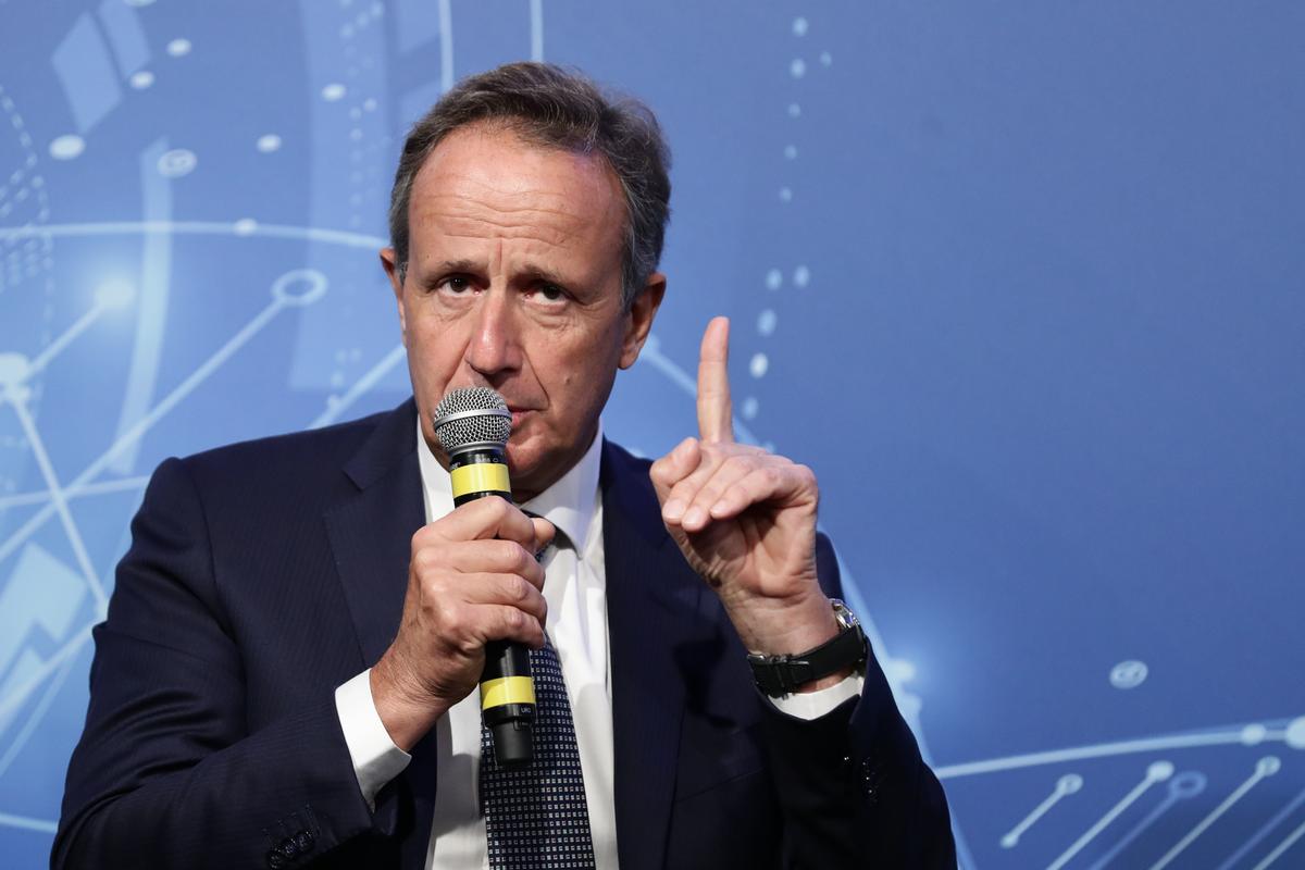https://static.milanofinanza.it/content_upload/img/2025/07/202507311700401293/carlorosadiasorin-405496.jpg