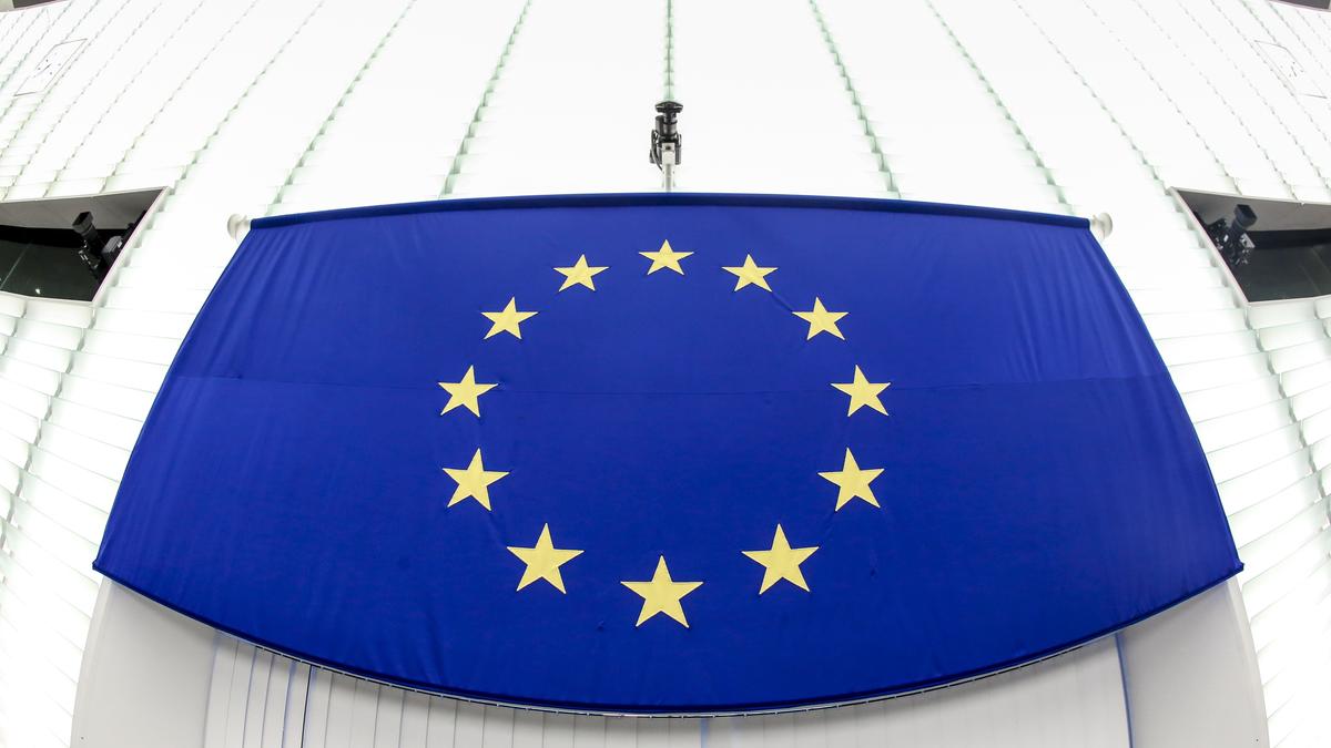 https://static.milanofinanza.it/content_upload/img/2025/08/202508010648061217/Imagoeconomica_1277739-526153.jpg