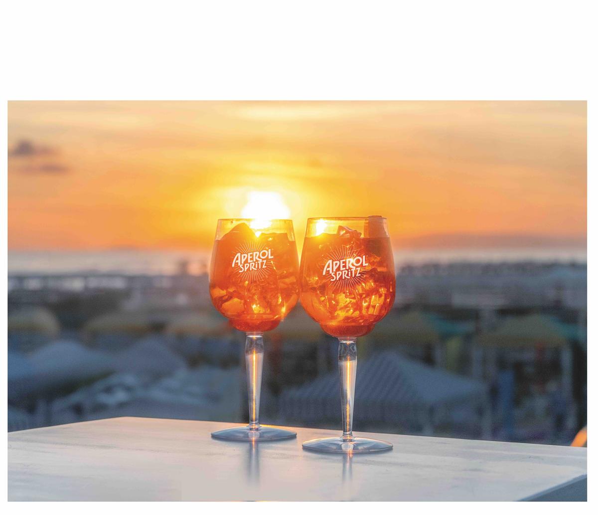https://static.milanofinanza.it/content_upload/img/2025/08/202508011427378719/Aperol_Estate2025-868796.jpeg