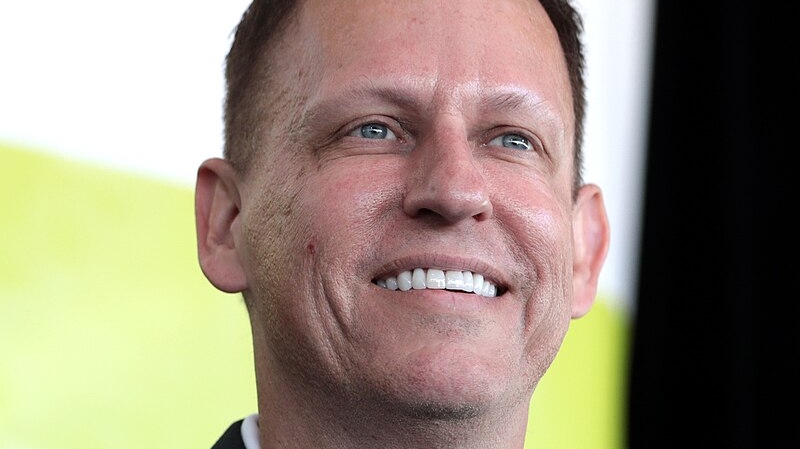 https://static.milanofinanza.it/content_upload/img/2025/08/202508151029507291/Peter_Thiel_by_Gage_Skidmore-372804.jpg