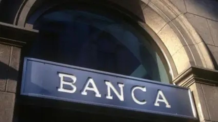 https://static.milanofinanza.it/content_upload/img/2025/08/202508181846314639/banca10-495385.jpg