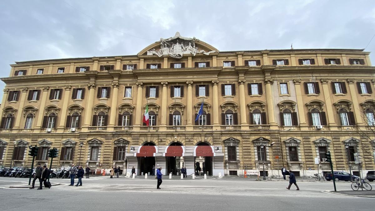 https://static.milanofinanza.it/content_upload/img/2025/08/202508220106006249/Imagoeconomica_13533271-696926.jpg