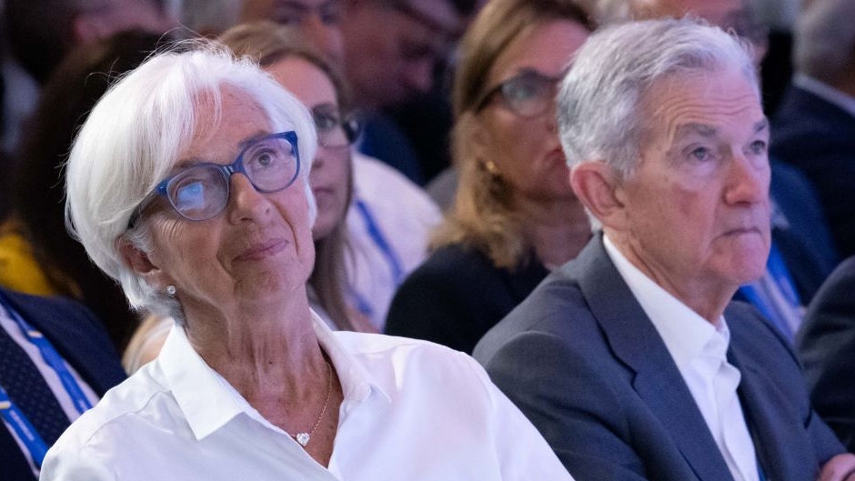 https://static.milanofinanza.it/content_upload/img/2025/08/202508221932117300/LagardePowellsintra-143607.jpg