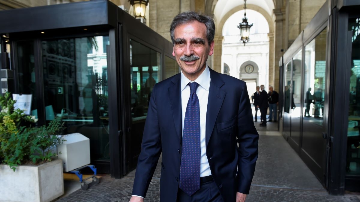 https://static.milanofinanza.it/content_upload/img/2025/09/202509020648478464/LuigiLovaglioaddiMps-886961.jpg