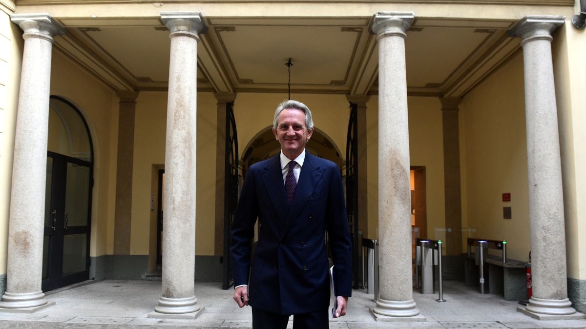 https://static.milanofinanza.it/content_upload/img/2025/09/202509021303255105/AlbertoNagelceodiMediobanca-366311.jpg