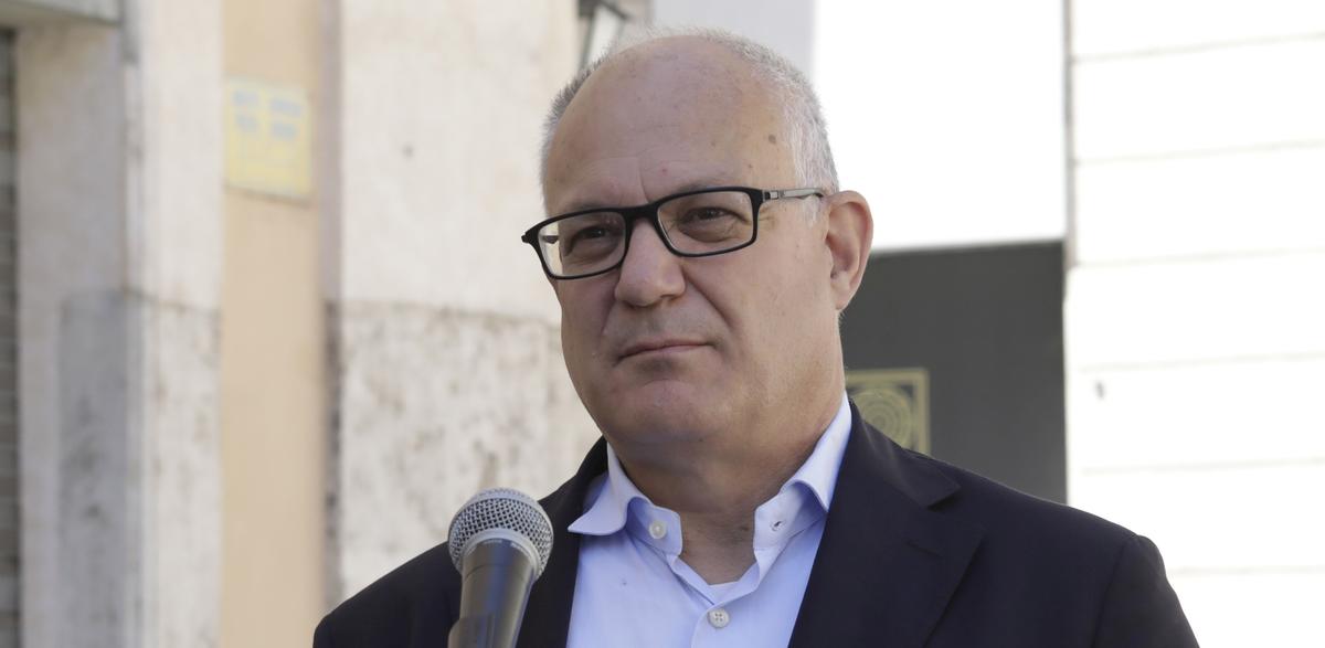 https://static.milanofinanza.it/content_upload/img/2025/09/202509041947234666/robertogualtieri-469633.jpg