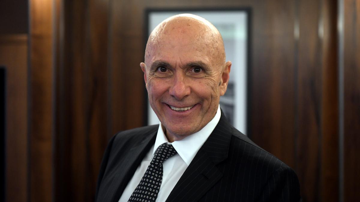 https://static.milanofinanza.it/content_upload/img/2025/09/202509091425575219/PietroGiulianiAzimut-729085.jpg