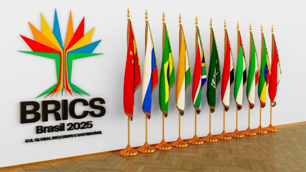 https://static.milanofinanza.it/content_upload/img/2025/09/202509101715064369/bricsbandiere-113750.jpg