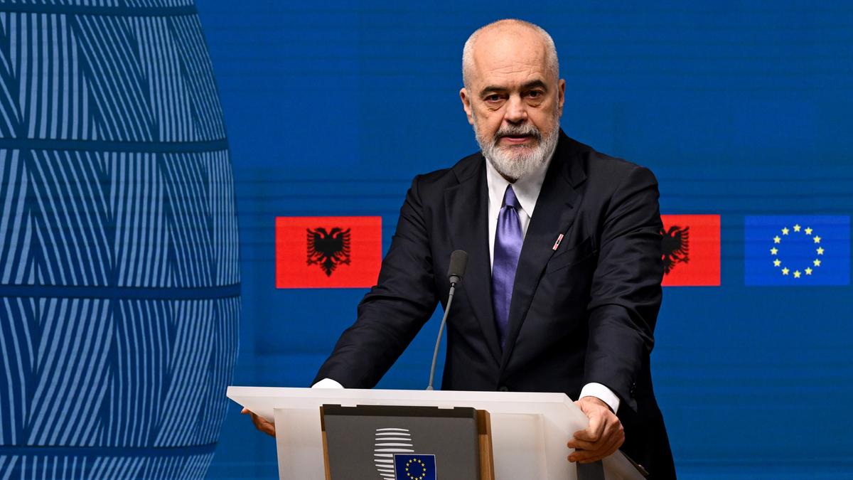 https://static.milanofinanza.it/content_upload/img/2025/09/202509111712077250/Imagoeconomica_2341207-693709.jpg