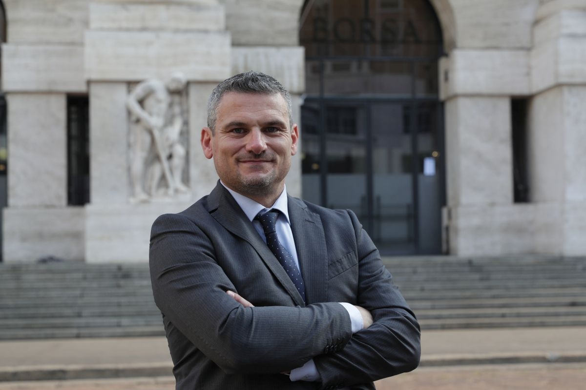 https://static.milanofinanza.it/content_upload/img/2025/09/202509121415331530/GinoBucciolco-fondatoreevice-presidentesviluppobusinessdiOfficinaStellare-345921.jpg