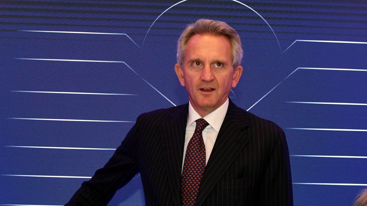 https://static.milanofinanza.it/content_upload/img/2025/09/202509181147377292/AlbertoNagelpianoindustrialeImagoeconomica_1931781-973903.jpg