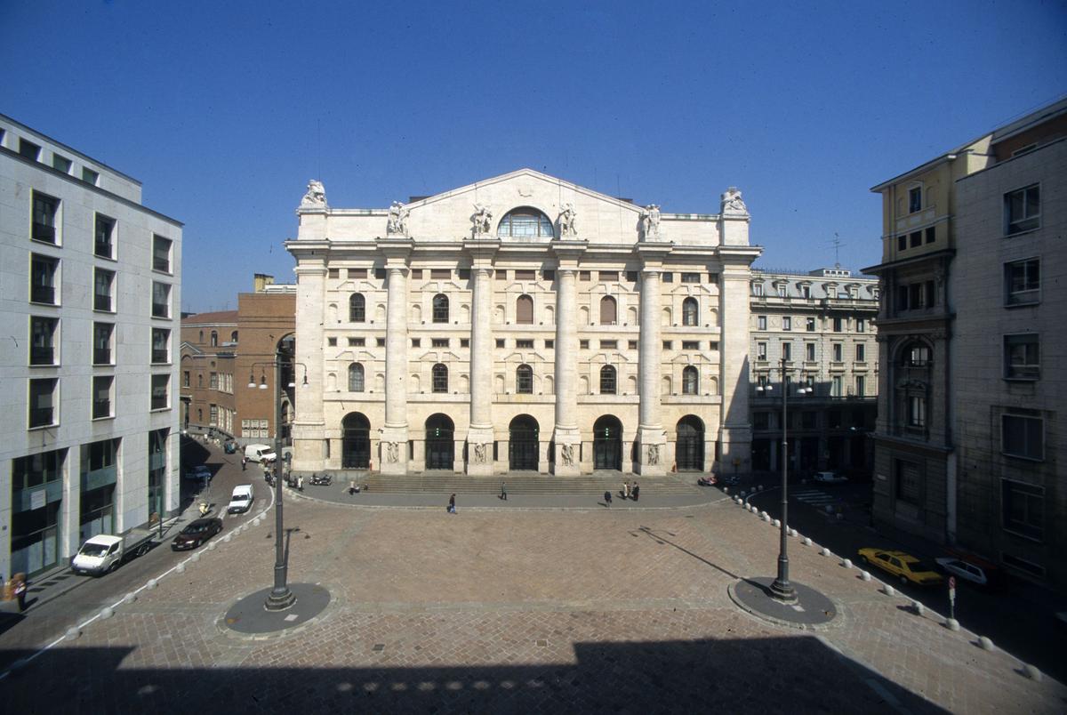 https://static.milanofinanza.it/content_upload/img/2025/09/202509192036335162/piazzaaffari-782407.jpg