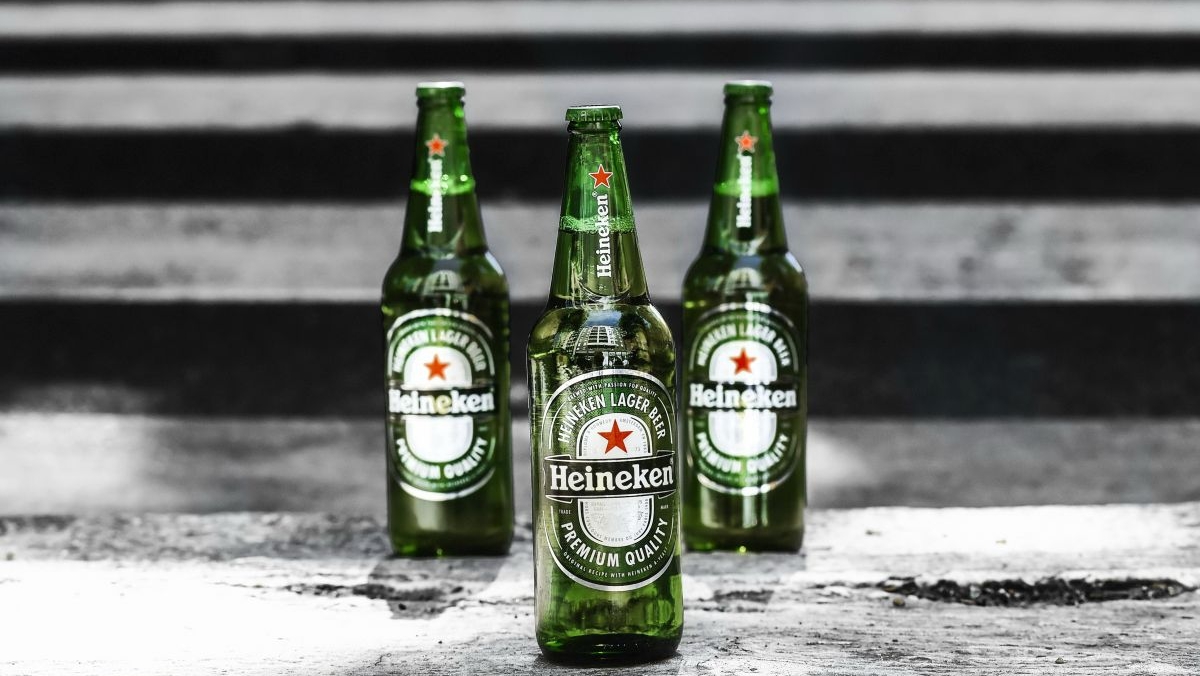 https://static.milanofinanza.it/content_upload/img/2025/09/202509231000581082/Heineken-729524.jpg