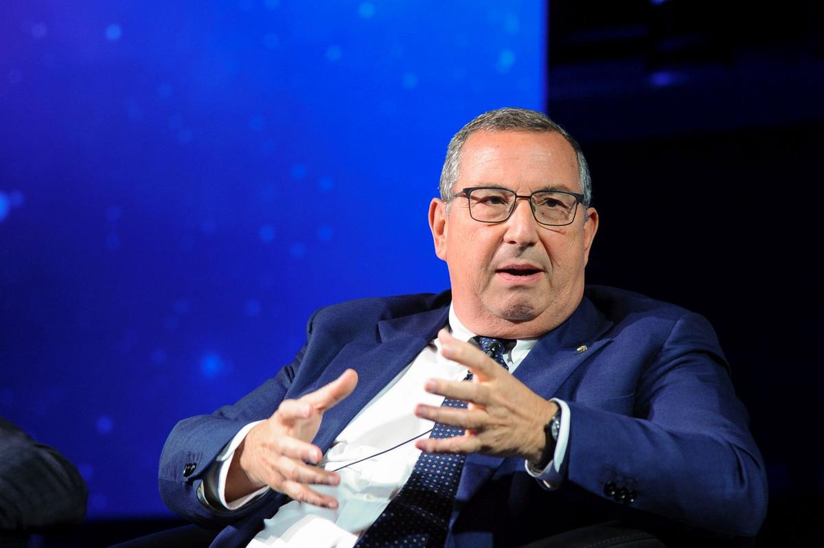 https://static.milanofinanza.it/content_upload/img/2025/09/202509251244494826/GiuseppeCastagnaImagoeconomica-115599.jpg