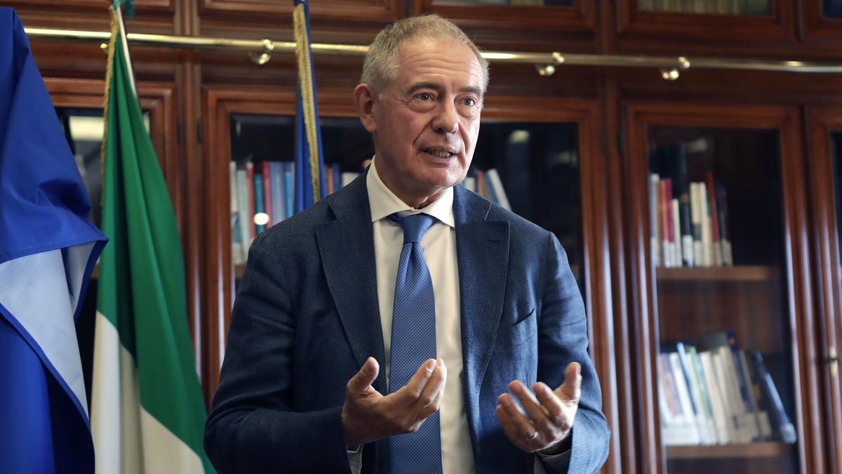 https://static.milanofinanza.it/content_upload/img/2025/10/202510011602476334/Imagoeconomica_2544712-488740.jpg